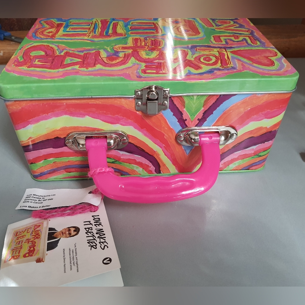 LUSH "Love Makes it Better" TIN